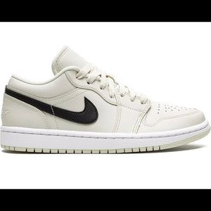 NWOT Nike Air Jordan 1 Low Sneakers